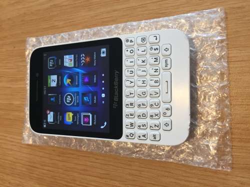 Blackberry Q5 white !!!! BARGAIN!!!!! FREE SHIPPING!!!