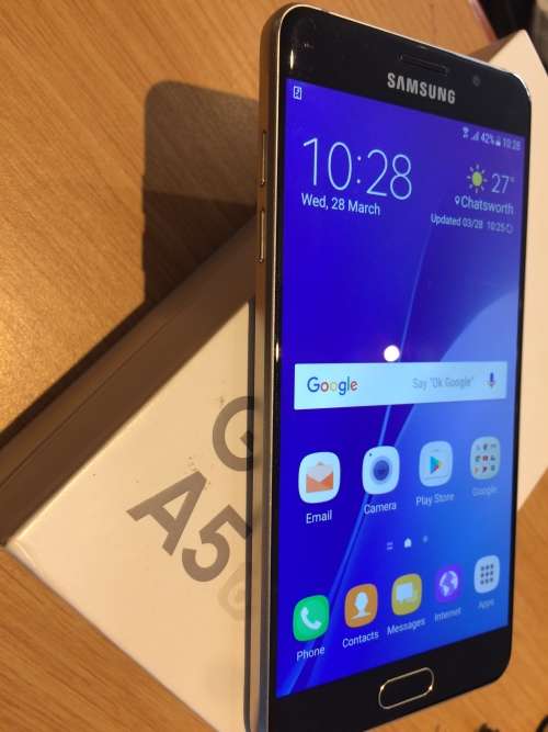 Samsung A5 2016 Gold !!!! BARGAIN!!!!!! DEVICE HAS ALOT OF WEAR !!!!!!