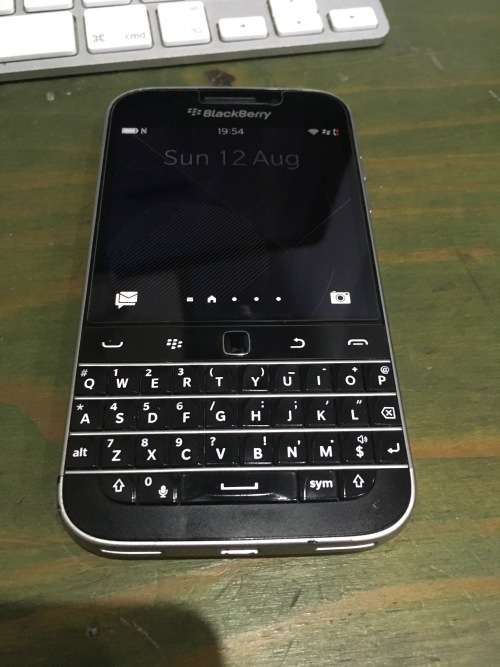Blackberry Classic Q20 !!!!!! SUPER BARGAIN !!!!!