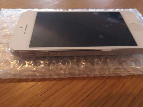 iPhone 5s  !!!!  BARGAIN !!!!   LIKE NEW !!!!!
