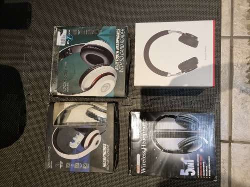 4 x Various Headphones !!!! BARGAIN !!!! FREE SHIPPING !!!!!