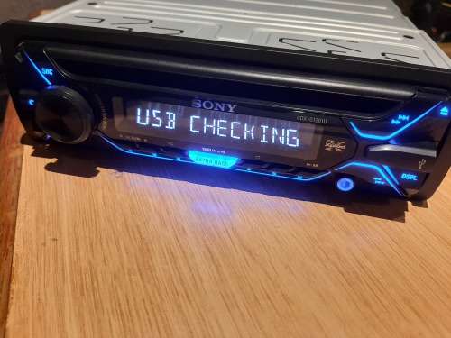 SONY MP3/USB/CD !!!! BARGAIN !!!! NEAT !!!! FREE SHIPPING POSTNET !!!! TO CLEAR !!!!!
