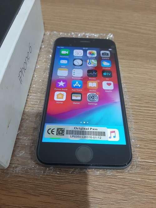 iPhone 6 32gb  !!!! BARGAIN !!!!  NEAT !!! FREE POSTNET SHIPPING!!! CLEAR OUT  !!!