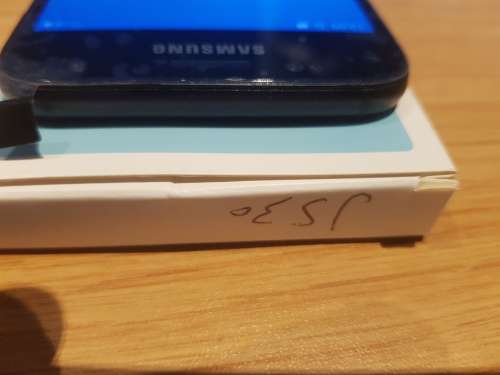 2 X SAMSUNG DEVICES  !! BARGAIN !! FAIRLY NEAT !! FREE SHIPPING !! PLEASE READ !!
