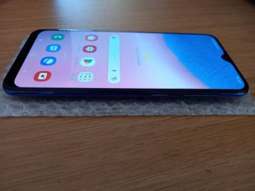 SAMSUNG A30S DUAL SIM VERSION !!!! LIKE NEW !!!! FREE POSTNET SHIPPING !!! NO FINGERPRINT SENSOR !!