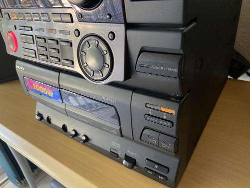 SONY OLD SKOOL HIFI WITH REMOTE !!!! PLEASE READ !!! BARGAIN !!!