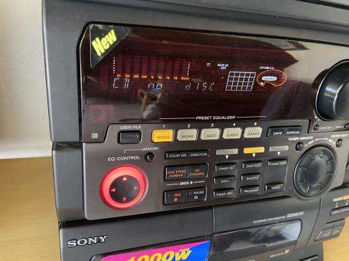 SONY OLD SKOOL HIFI WITH REMOTE !!!! PLEASE READ !!! BARGAIN !!!