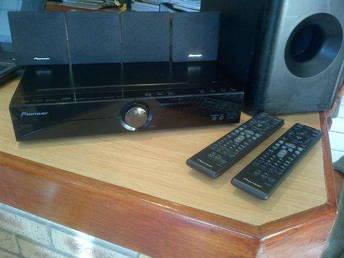 Pioneer Home Theatre!!!! BARGAIN!!!