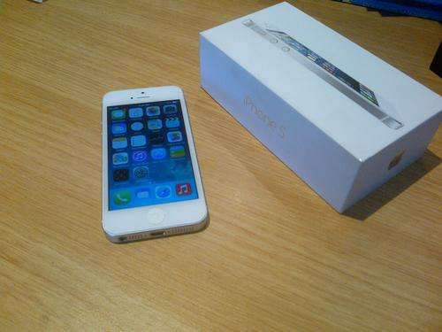 iPhone 5 32gb BARGAIN!!!!