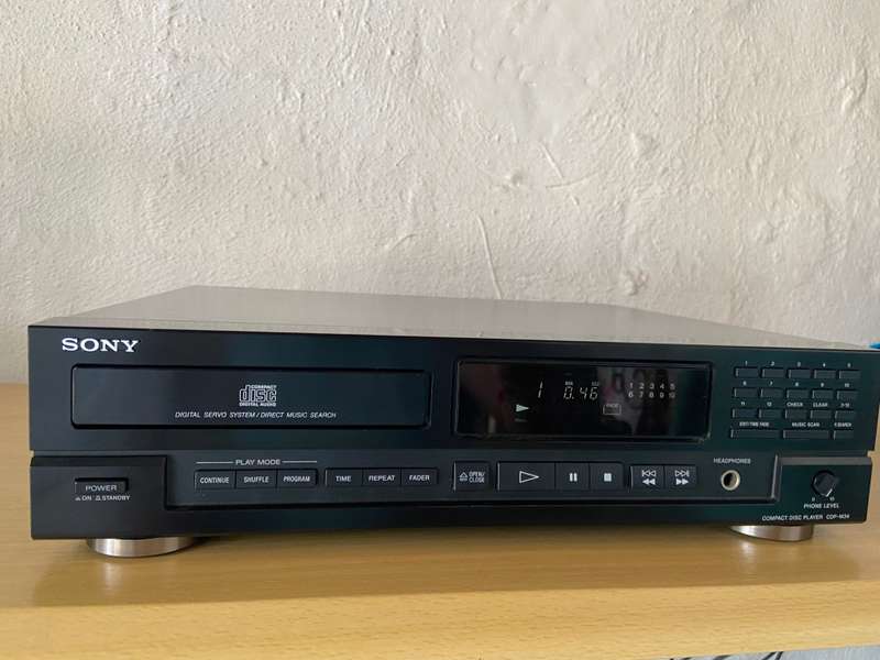 Sony cd player !!! Bargain !!!