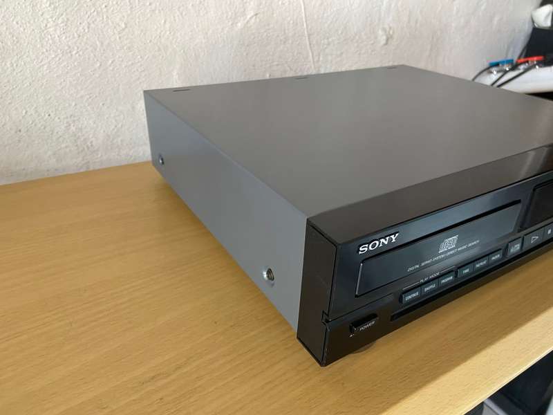 Sony cd player !!! Bargain !!!