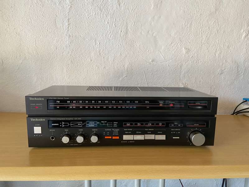 Technics Amplifier with Built in tuner !!!! BARGAIN !!!!!