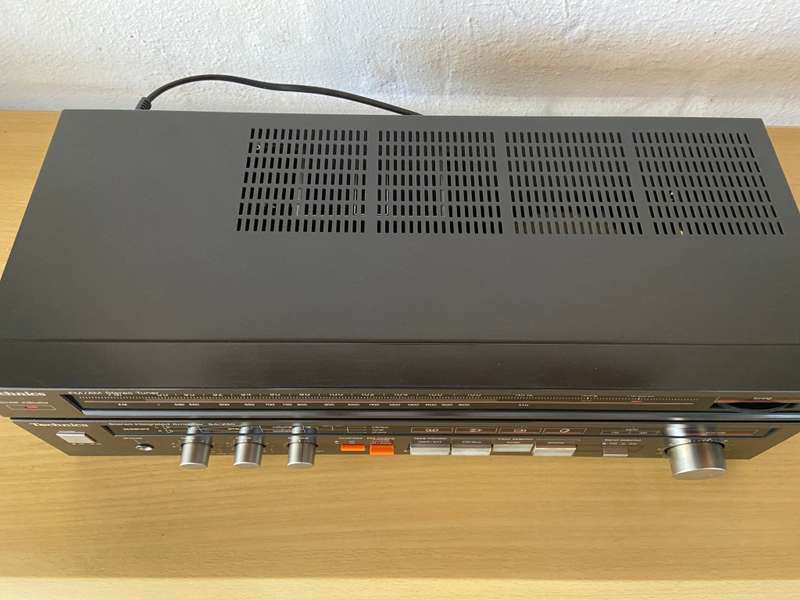 Technics Amplifier with Built in tuner !!!! BARGAIN !!!!!