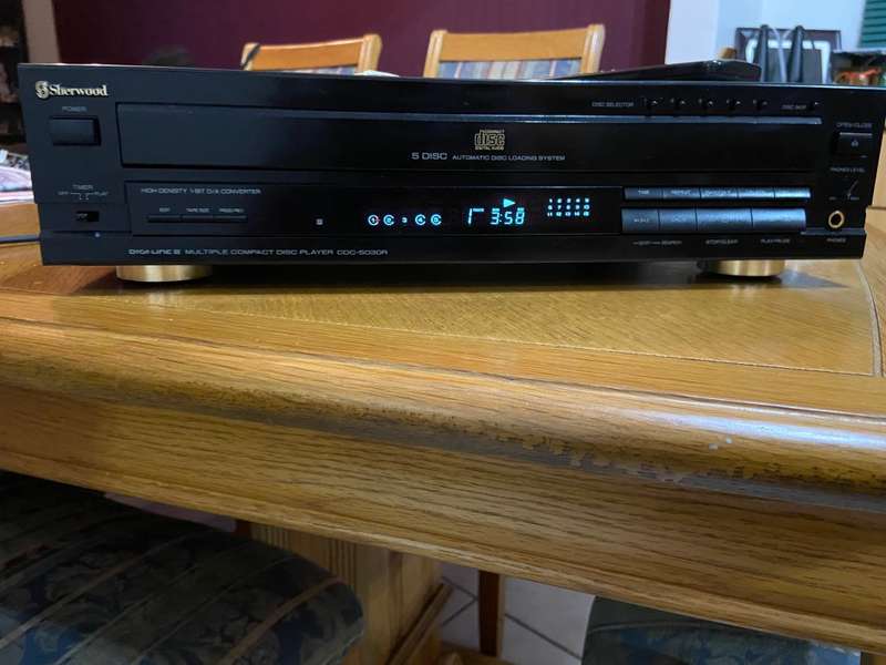 SHERWOOD 5 DISC PLAYER WITH REMOTE   !!! BARGAIN !!! FREE SHIPPING TO DOOR !!!!