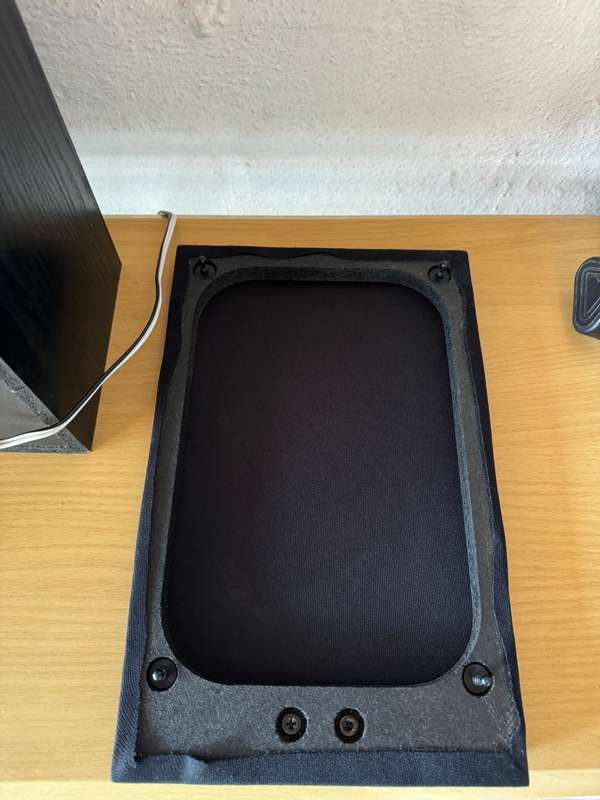 Wharfdale bookshelf speakers !!! OLD SKOOL !!! BARGAIN !!!