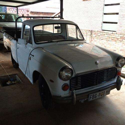 Datsun Pickup 320
