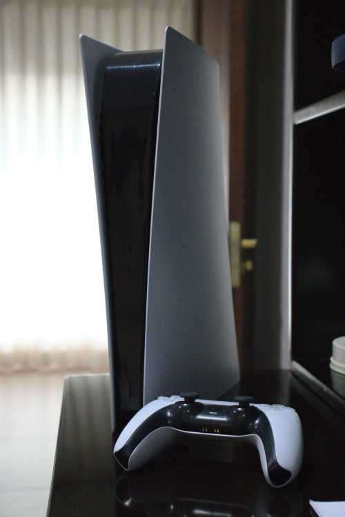 PlayStation 5 (Digital Edition) with Pulse 3D Headphones