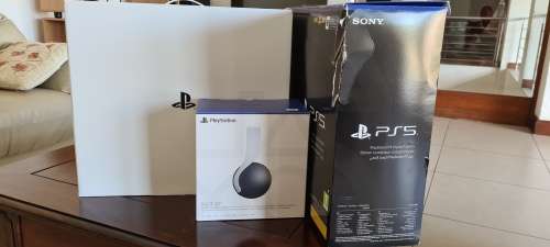 PlayStation 5 (Digital Edition) with Pulse 3D Headphones