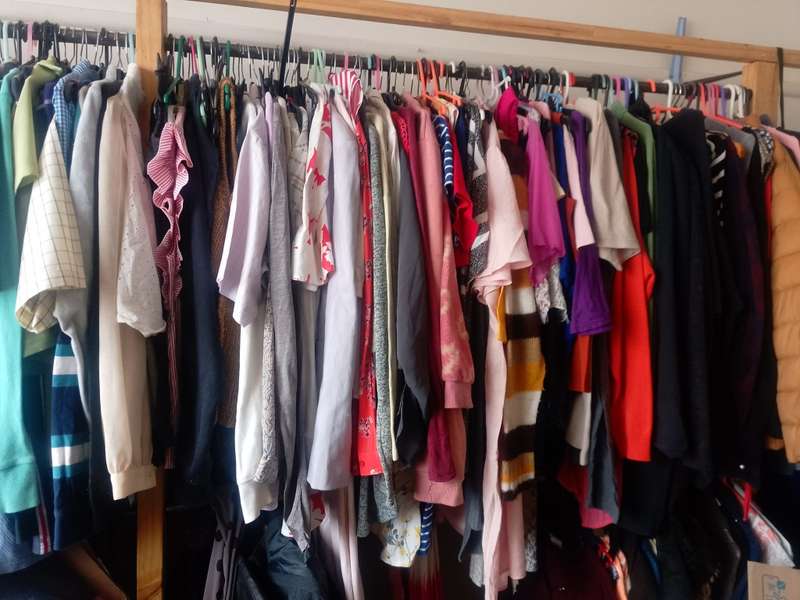 Bulk clothing (+-100 items)