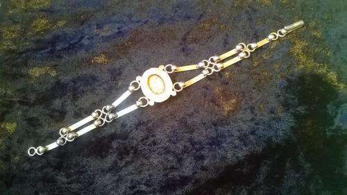 PROPERTY OF A LADY ! SUBTLY BEAUTIFULL STERLING SILVER VINTAGE BRACELET !!