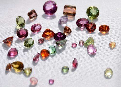 INCREDIBLE COLLECTION OF TOURMALINES ! 32 CARAT IN TOTAL !! VERY RARE LARGE PRIVATE COLLECTION!!