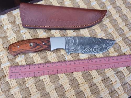 For the Collector ! Hand Made Damascus steel knife with Sheath ! No3