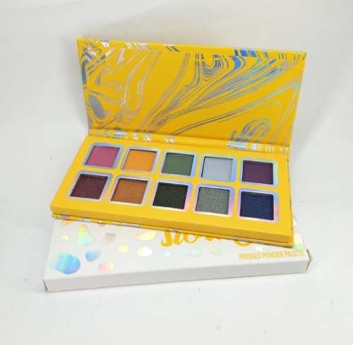 Kylie calm before the storm eyeshadow palette