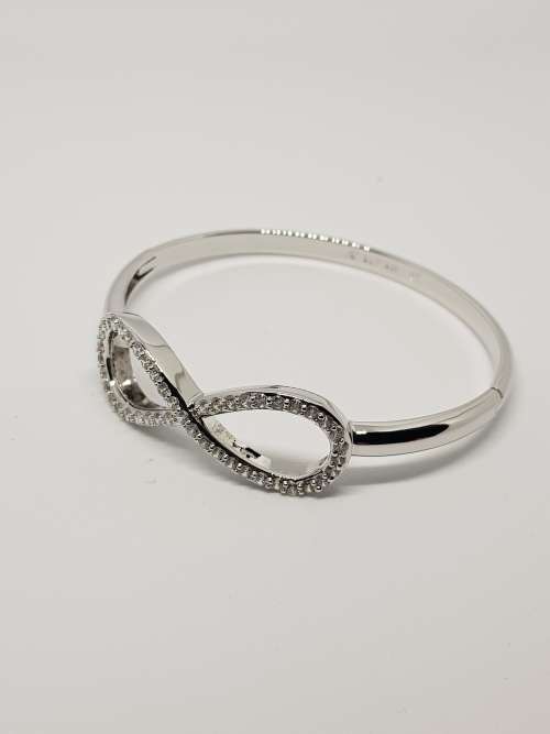 Infinity bracelet