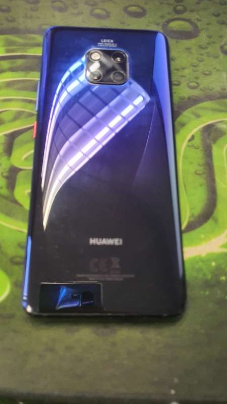 Huawei mate 20 Pro 128G. With Google Play Services