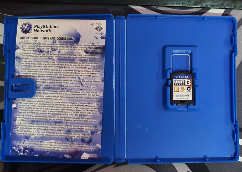 PSVITA 1000 with 3g module. with 8gb memory card and 2 games. Right joystick drift