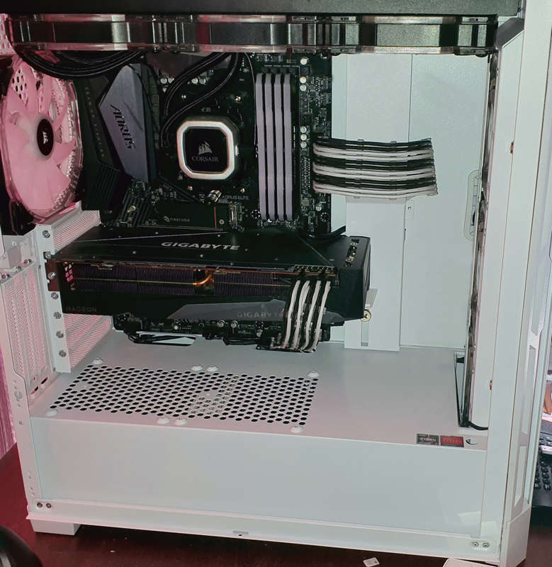 Gigabyte Radeon RX 6800 XT GAMING OC 16G