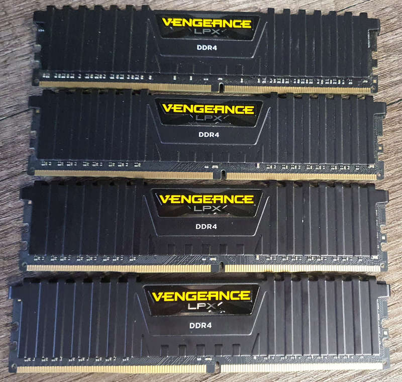 Corsair Vengeance DDR4 3000 32GB (4x8GB)