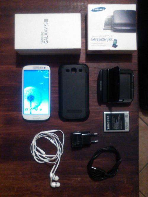 Samsung S3 32GB Plus Extras Worth R500!