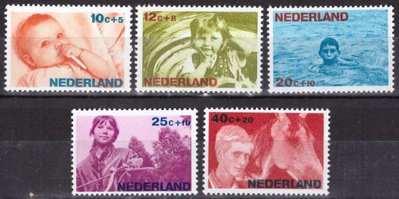 NETHERLANDS 1966 Child Care MNH SET CV R35