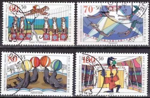 BERLIN 1989 Youth Welfare - Circus UNH SET CV R330 SG B819-22