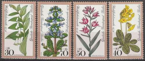 BERLIN 1978 Charity Stamps - Flowers UMM CV R99 SG B557-60