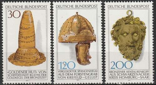 GERMANY 1976 EUROPA Stamps - Handicrafts UMM CV R126.50 SG 1834-36
