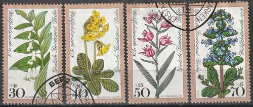 GERMANY 1978 Charity Stamps - Flowers UNH CV R104.50 SG B557-90