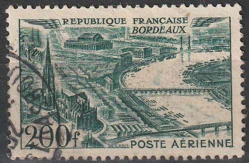 FRANCE 1949 -1950 Airmail ULH CV R26.40 SG 1056
