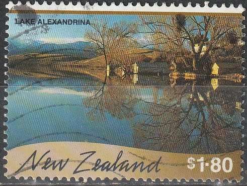 NEW ZEALAND 2000 Scenic Reflections ULH SG 2309