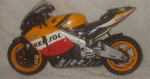 REPSOL DIE CAST AND PLASTIC MOTORCYCLE