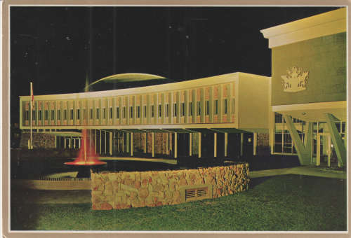 MINT POST CARD CIVIC CENTRE OUDTSHOORN SA