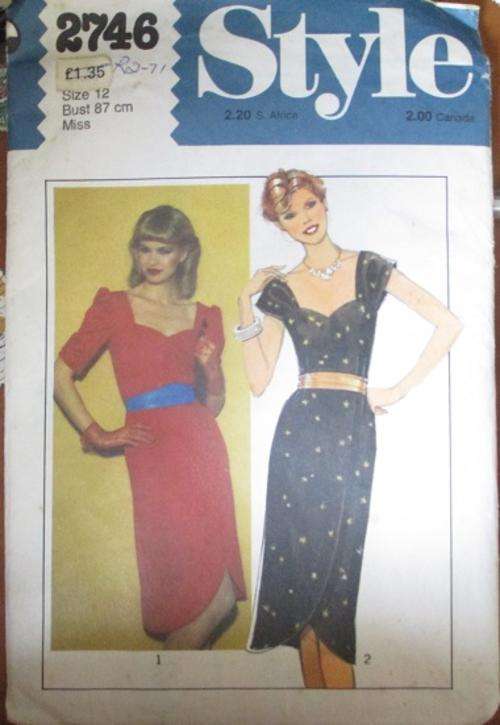 STYLE PATTERN 2746 SIZE 12