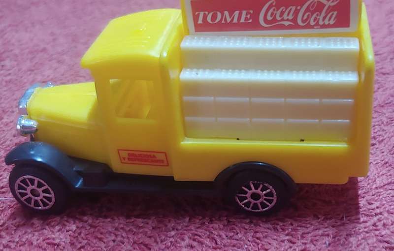 DIE CAST AND PLASTIC COCA COLA DELIVERY TRUCK