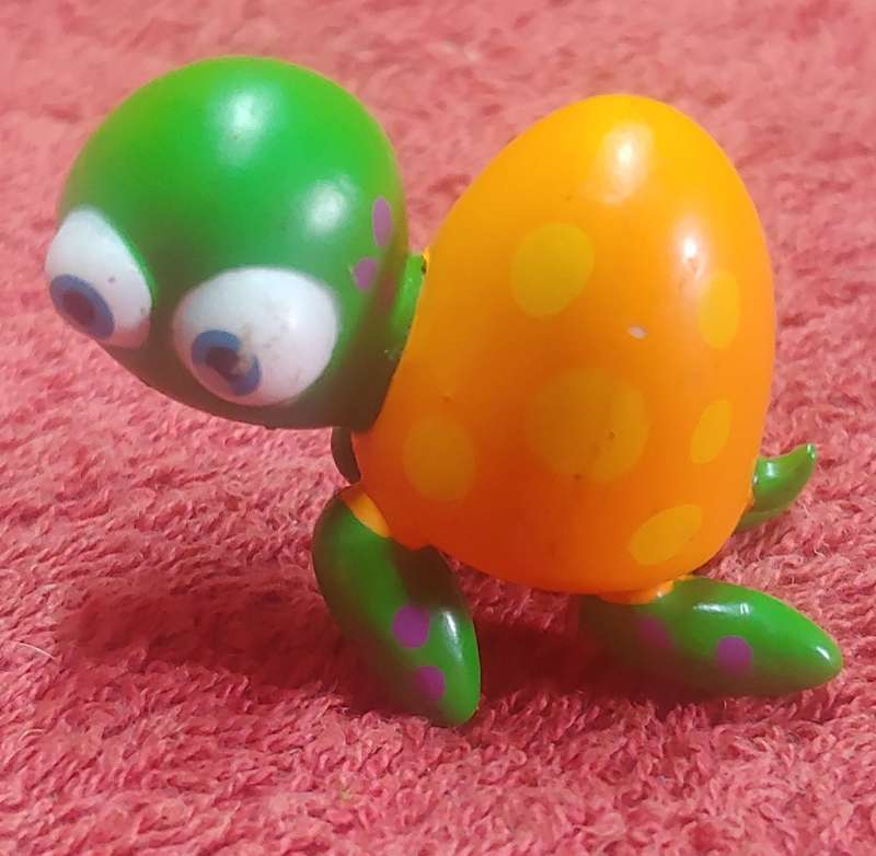 SMALL TORTOISE TOY IN GOOD CONDITION