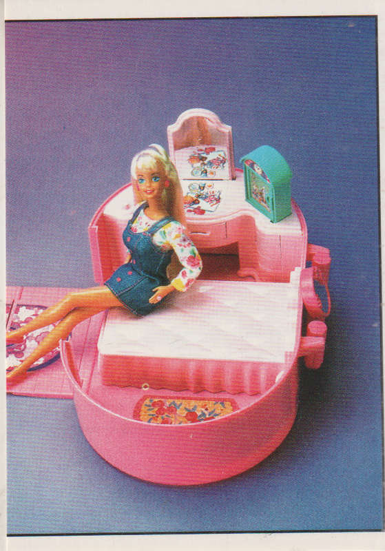 PANINI BARBIE STYLE COLLECTABLE STICKER #16