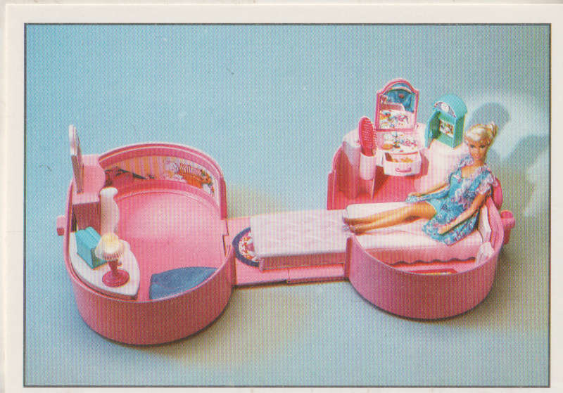 PANINI BARBIE STYLE COLLECTABLE STICKER #17