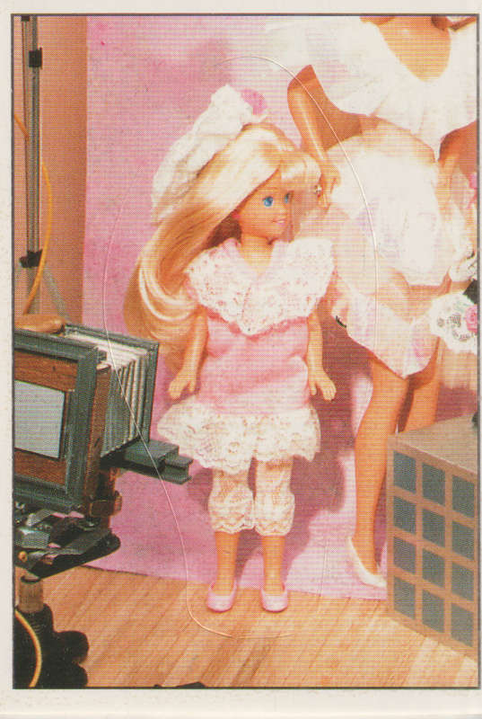 PANINI BARBIE STYLE COLLECTABLE STICKER #137