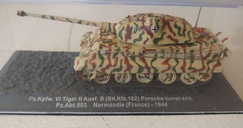 VI TIGER II AUSF B FRANCE 1944
