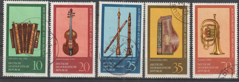 DDR 1977 Musical Instruments from the Markneukirchen Museum ULH SG E1939-43